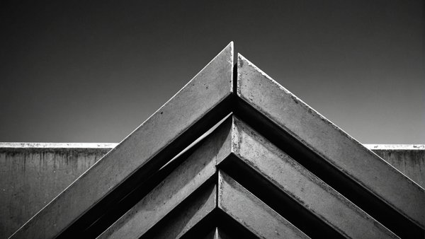 Découvrir les cornières en acier: robustesse et polyvalence